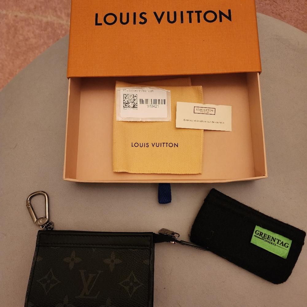 Louis Vuitton Monogram Eclipse Voyage Key Pouch - Picture 2 of 16
